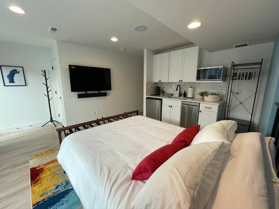 Private, Cozy, Suite By Mile High Stadium And Downtown Denver! Экстерьер фото